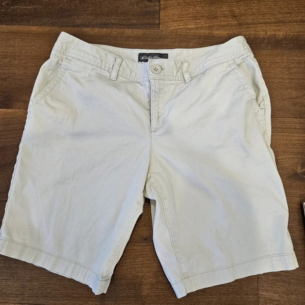 Eddie Bauer Womens Bermuda Shorts Size 10 Beige Chino Mid-Rise